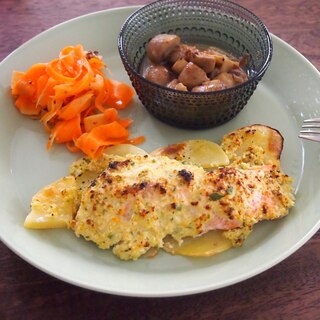 タルタルソースで、サーモンとポテトのタルタル焼き